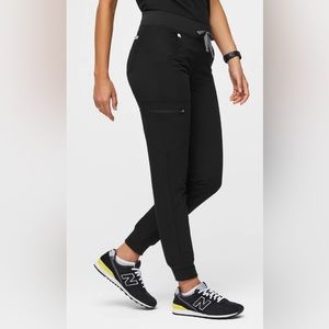 Figs Black Large/Tall Zamoras